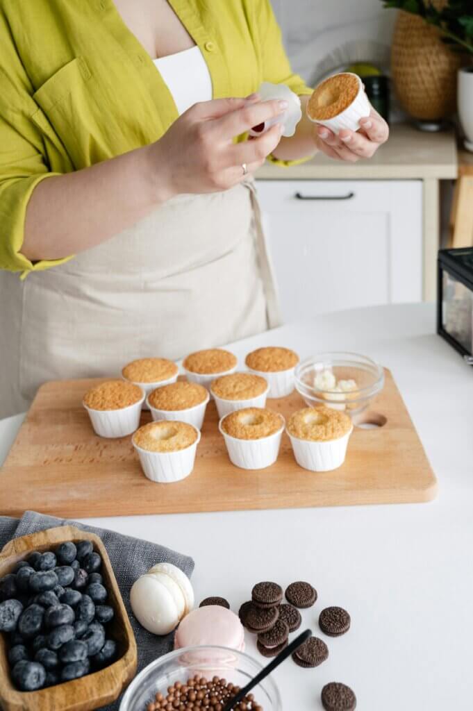 Cupcake au caramel au beurre salé fait maison – moelleux avec glaçage onctueux